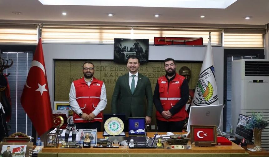 Başkan Yayla Kızılay Yetkililerini Ağırladı