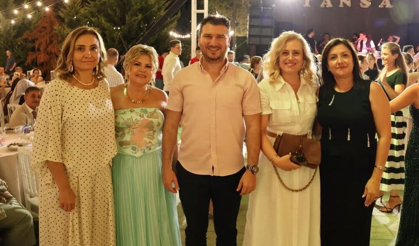Başkan Yayla, Sedef ve İsmail’in Düğününe Katıldı