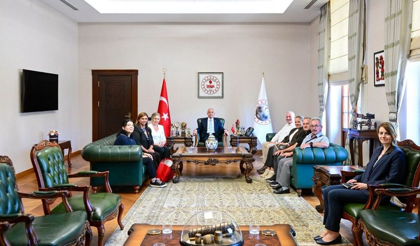 Vali Turan’dan Pehlivanköy ve Azerbaycan Evi Temsilcilerine Kabul