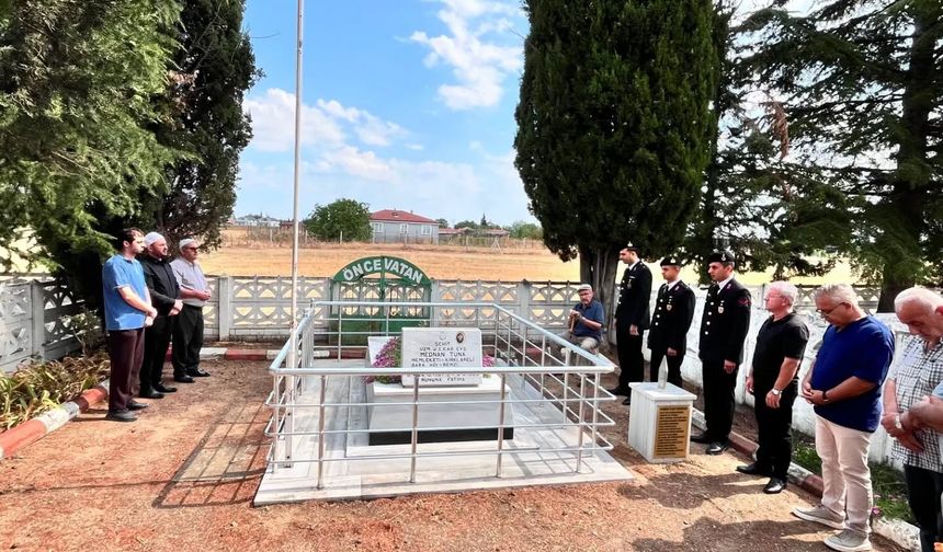 Şehit Mednan Tuna Kabri Başında Anıldı