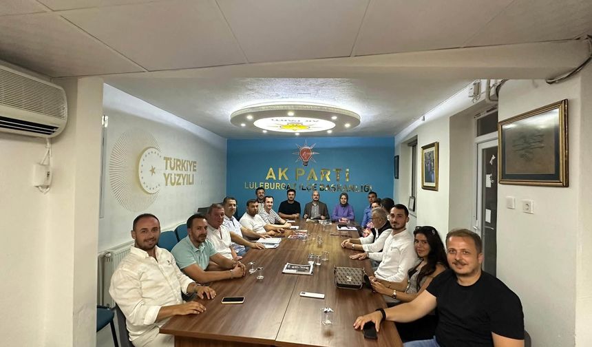 AK Parti Teşkilatı Haftalık Toplantısını Gerçekleştirdi