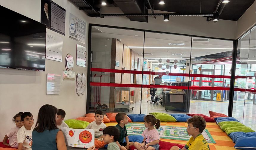 Kırklareli Kütüphanesi’nde Çocuklar Masalları Resimlere Taşıdı