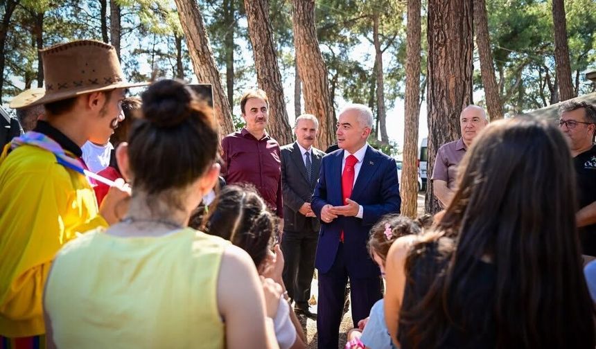 Vali Turan, Çocuk Evlerinde Kalan Çocuklarla Buluştu