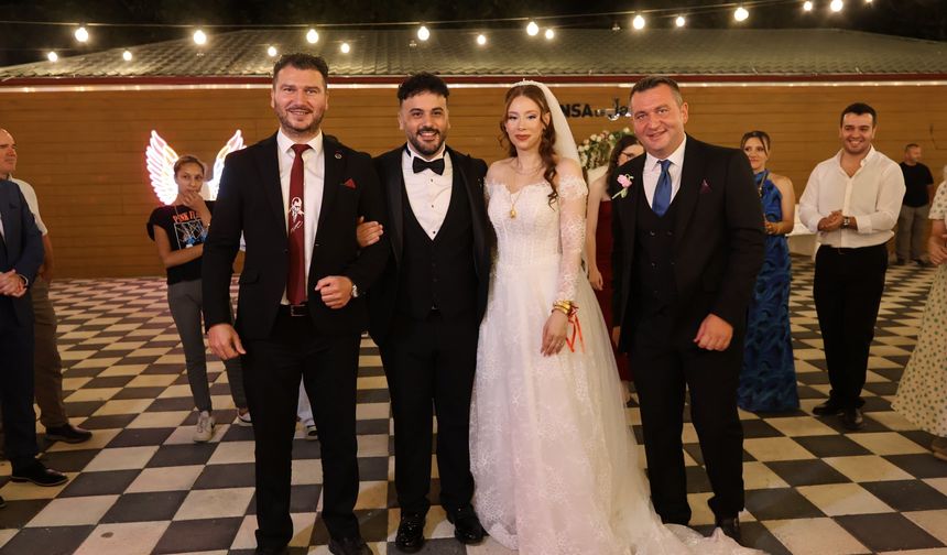 Başkan Yayla, Chamia ve Fırat Çiftinin Düğününe Katıldı