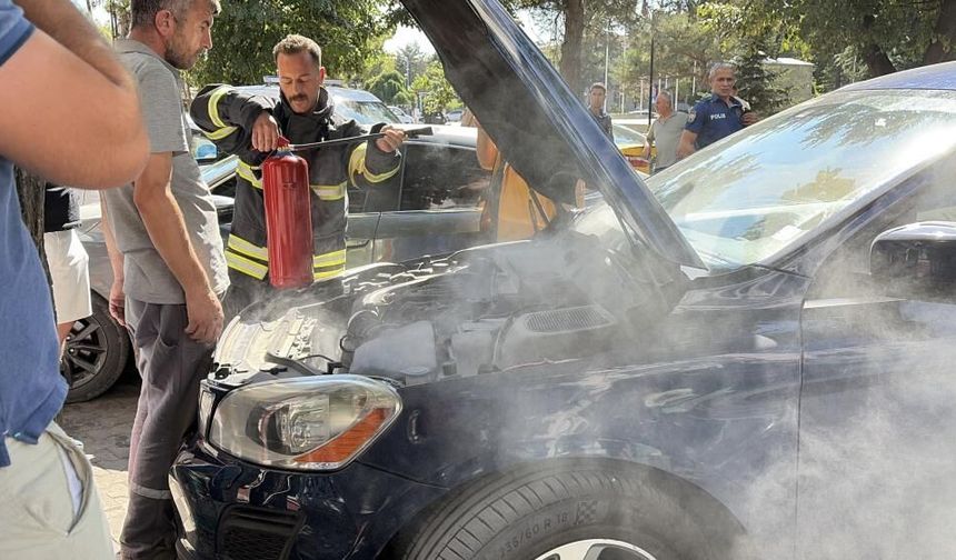 Kırklareli’nde otomobilden yükselen dumanlar paniğe sebep oldu