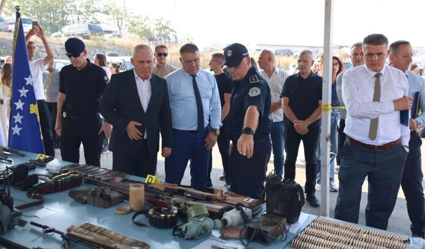 Kosova’da toplu mezarların yakınında çok sayıda silah ve mühimmat bulundu