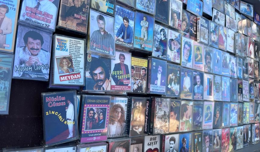 Nostaljiden Ayrılmıyorlar