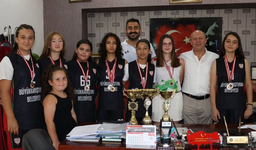 Sporcular Tebrik Edildi