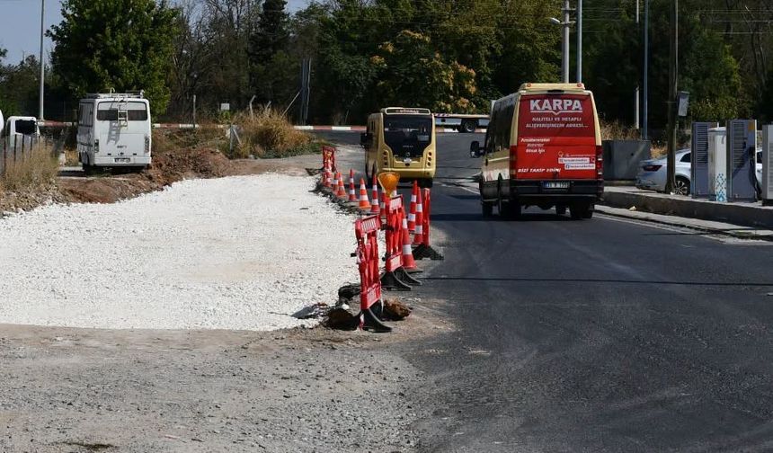 Yol Çalışmaları Sürüyor