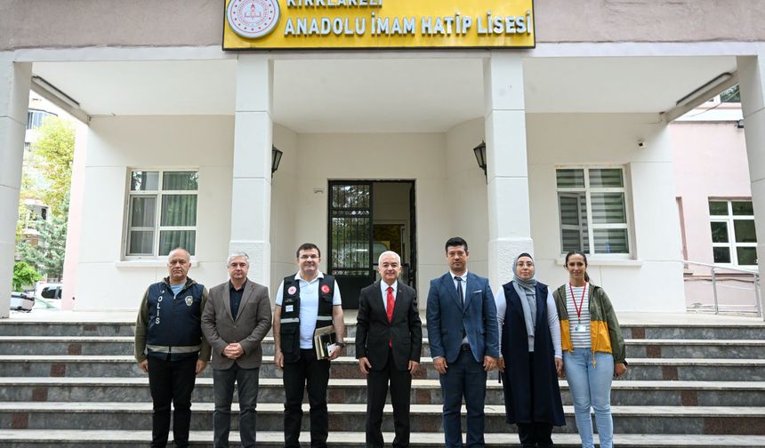 Vali Turan’dan Kırklareli’ndeki Okullara Ziyaret