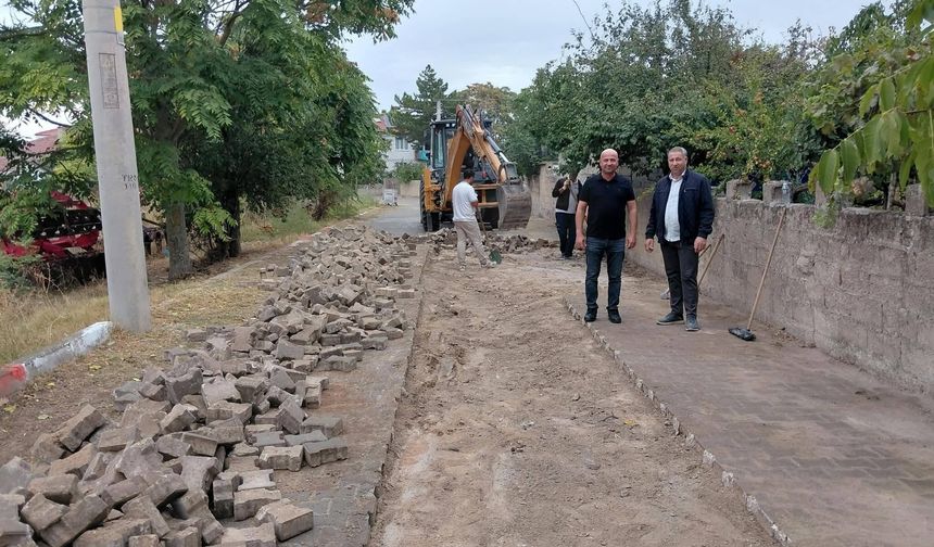 Kavaklı’da Yol ve Parke Taş Çalışmaları Sürüyor