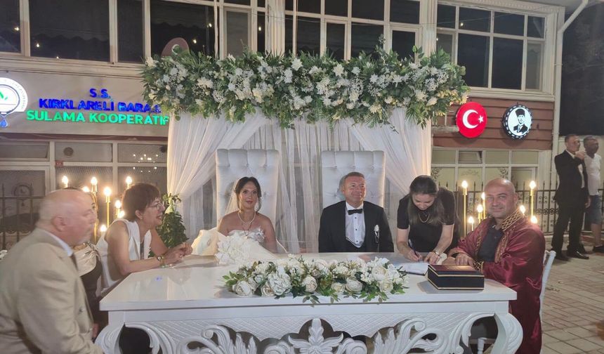 Başkan İn, Ayşe ve Serhat Çiftinin Nikahını Kıydı