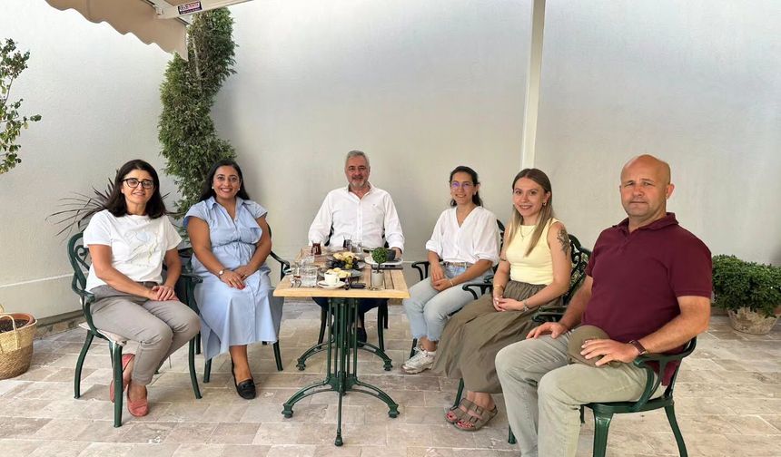 Milletvekili Sarıçam’dan Konak’ta Sanat İşletmesine Hayırlı Olsun Ziyareti