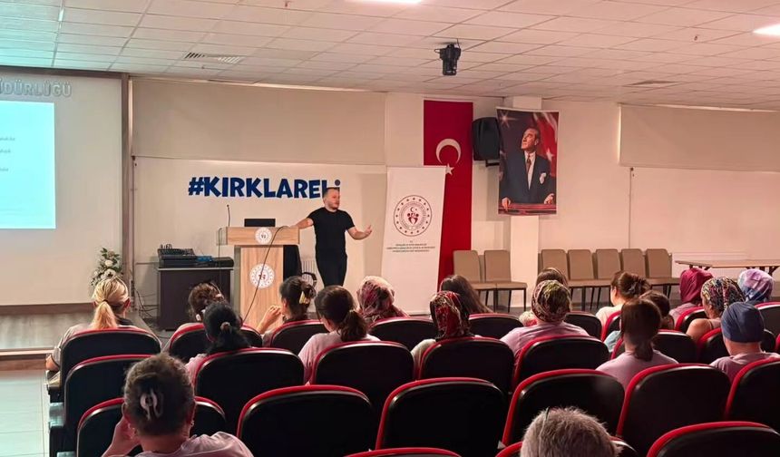Kız Öğrenci Yurtlarında Ruh Sağlığı Farkındalık Eğitimi