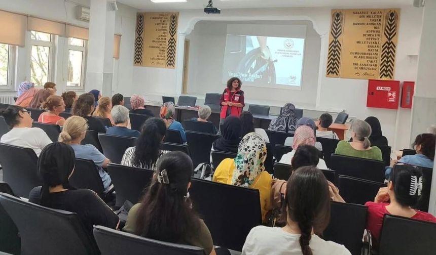 Lüleburgaz’da Sosyal Hizmet Farkındalığına Yönelik Eğitim