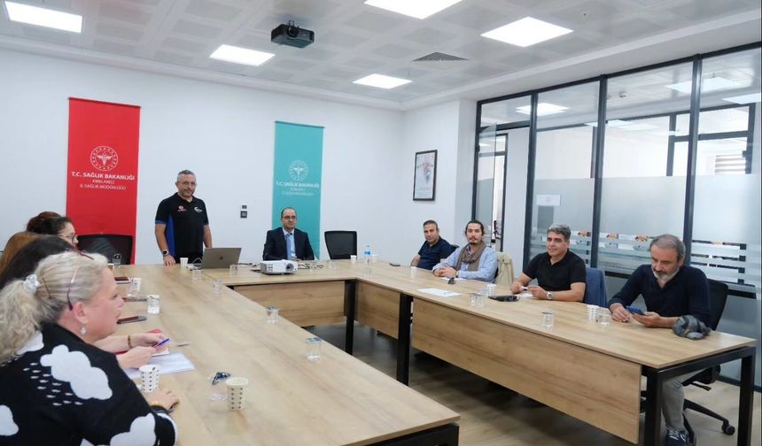 Kırklareli Halk Sağlığı Laboratuvarı Personeline İş Güvenliği Eğitimi