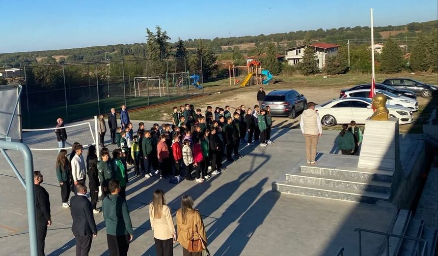 Kaymakam Özderin Haftaya Cevizköy Ortaokulunda Başladı