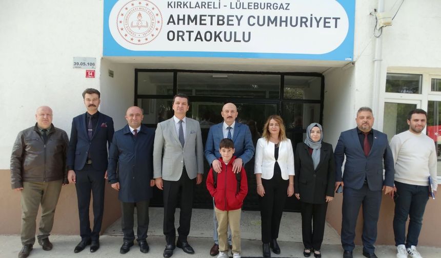 Müdür Altınöz’den Ahmetbey Okullarına Ziyaret