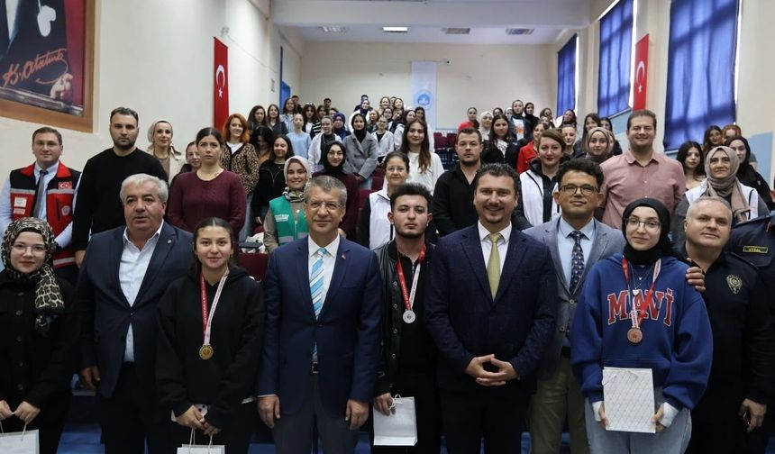Babaeski’de “Stressavar Kampüs Şenliği” Düzenlendi