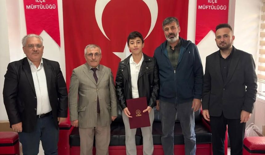 Lüleburgaz’da Muhammed Yasir Acar Hafızlık İcazetini Aldı
