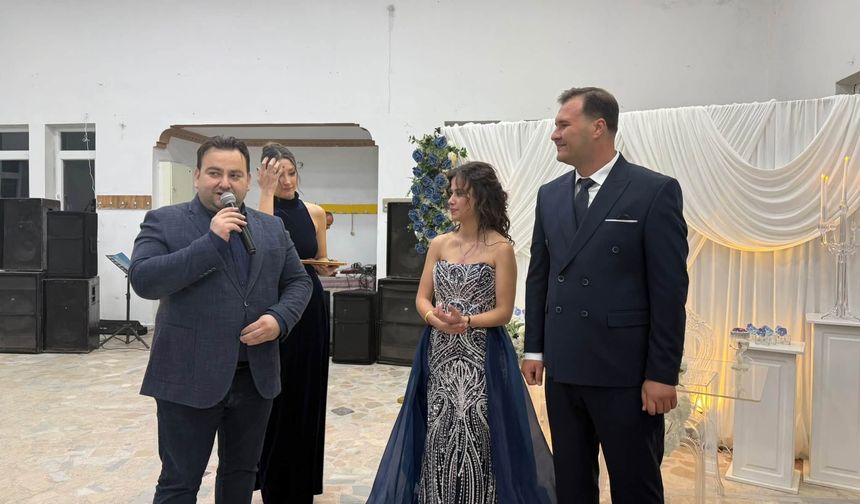 Başkan Gün, Bükre ve Haşim Çiftinin Nişan Yüzüklerini Kesti