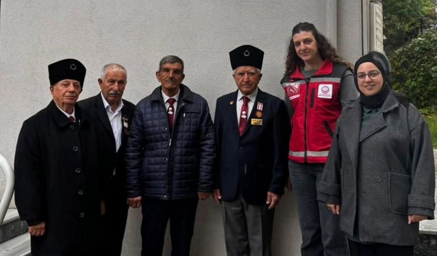 Kıbrıs Gazilerinden Vize Sosyal Hizmet Merkezi’ne Ziyaret