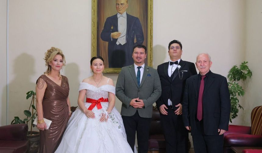 Başkan Yayla, Aizada ve Onur Çiftinin Düğününe Katıldı