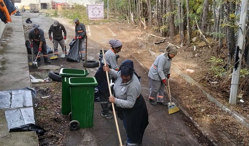 Lüleburgaz’da Kapalı Pazar Yeri Çevresinde Temizlik Seferberliği