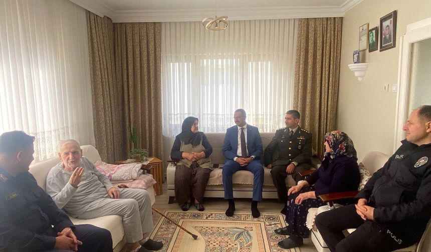 Pınarhisar Kaymakamı Özderin’den Şehit Ailesine Ziyaret