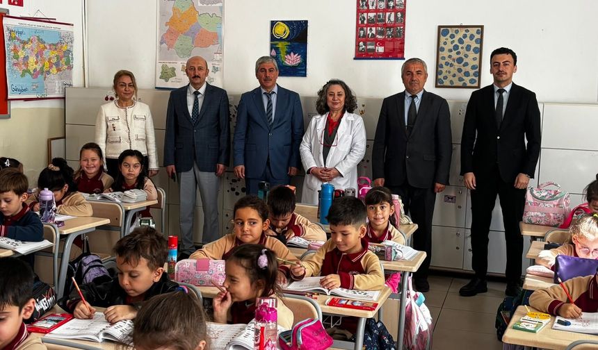 Bakanlık Müfettişleri Hamdi Helvacıoğlu İlkokulunu Ziyaret Etti