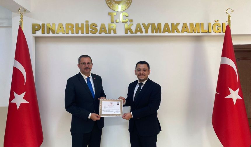Pınarhisar Kaymakamı Özderin’den Dr. Özekin’e Başarı Belgesi