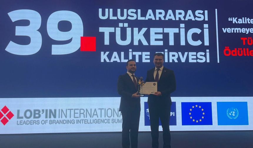 Başkan Yayla’ya Uluslararası Zirvede Profesyonel Başarı Ödülü
