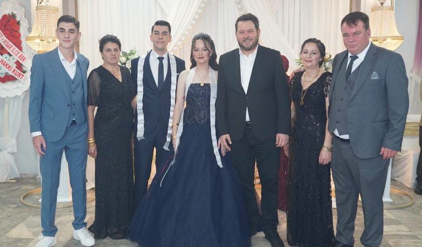 Başkan Talay, Buse ve Altan’ın Nişan Yüzüklerini Taktı