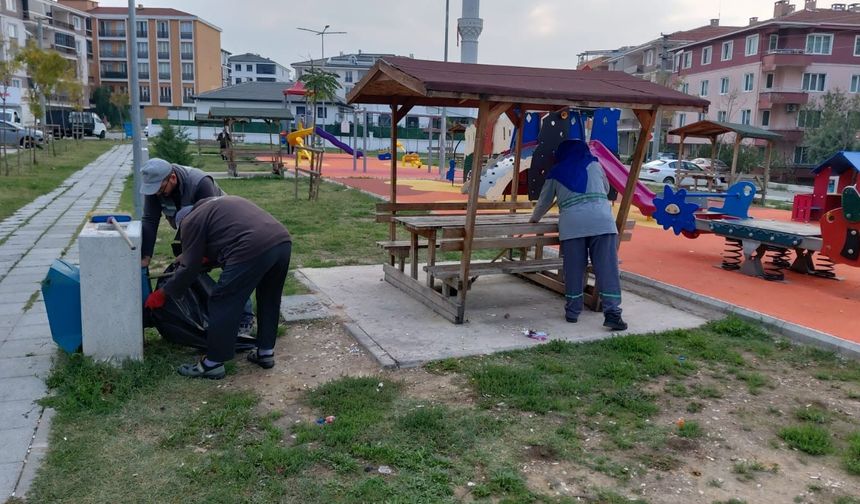 Lüleburgaz’da Park ve Yeşil Alanlarda Bakım Çalışmaları Sürüyor