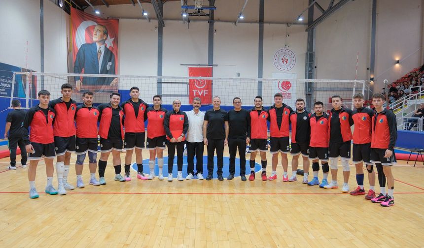 Başkan Bulut’tan Pehlivanköy Akademi Voleybol Takımı’na Destek