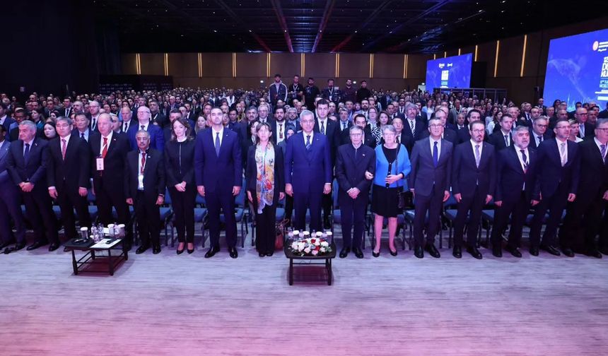 İl Sağlık Müdürü Cerit, Türk Tıp Dünyası Kurultayı’na Katıldı