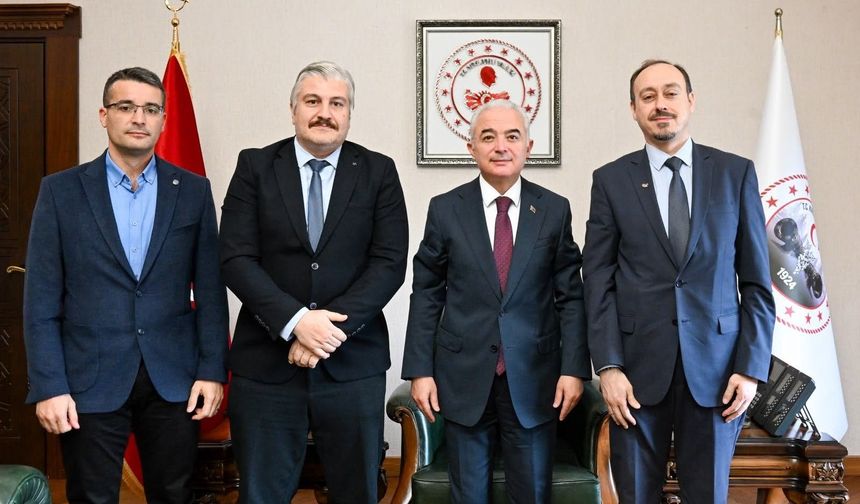 Vali Turan, Türk Telekom’un Yeni İl Müdürü Hatip’i Kabul Etti