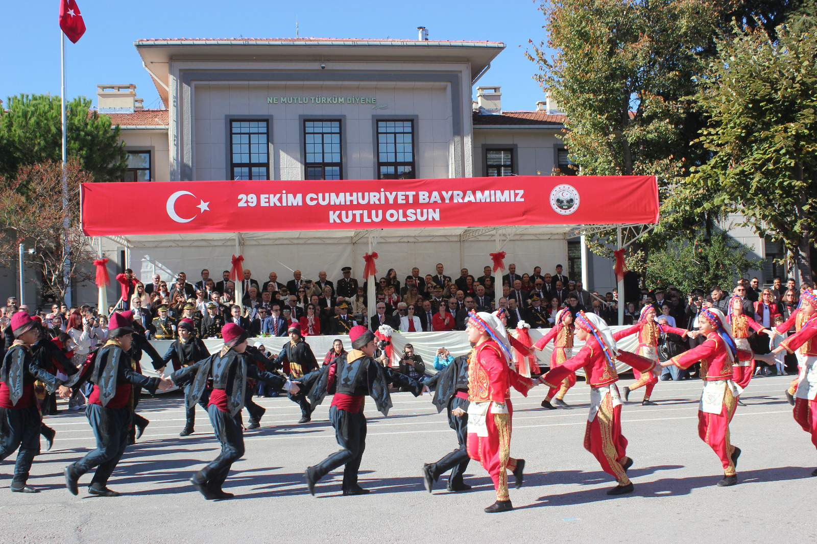 986F3133 A315 4Abd A128 3031A3984350