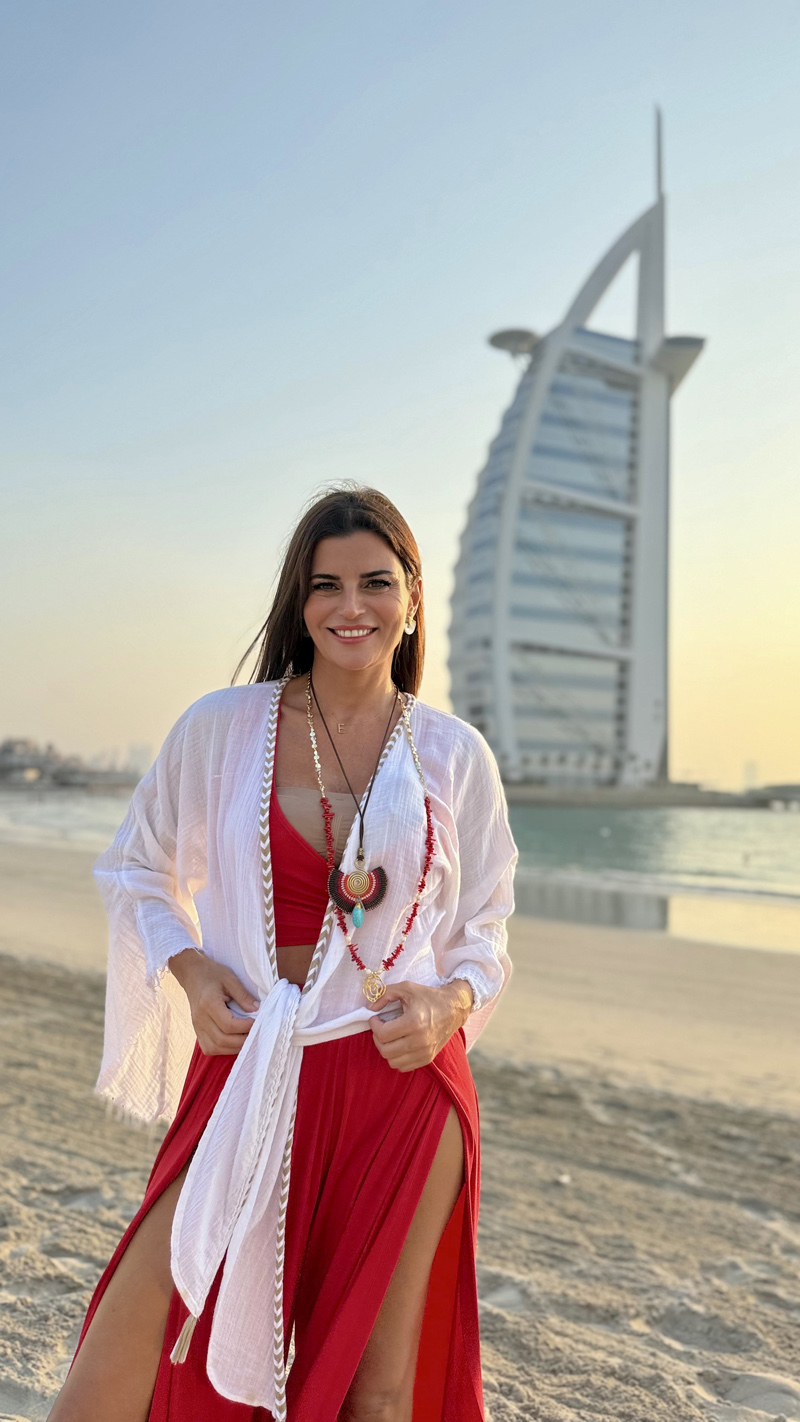 Ece Vahapoğlu Dubai V2