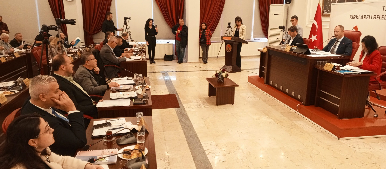 Ebfe8B5D Cd5E 4128 B350 A624214E61E0