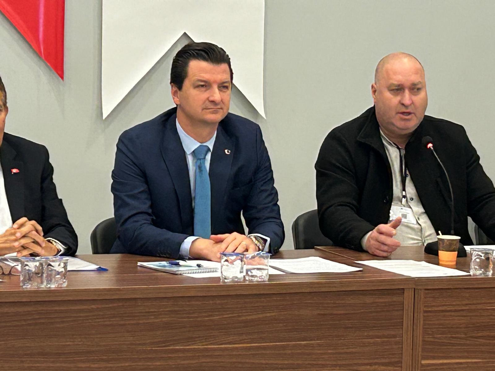 5Cf1E442 5363 401D A952 18B77245D51C