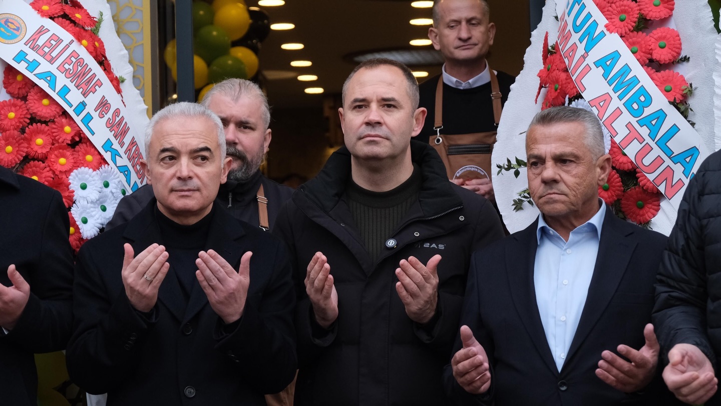 608220702 18547002106020172 2030028902100142886 N