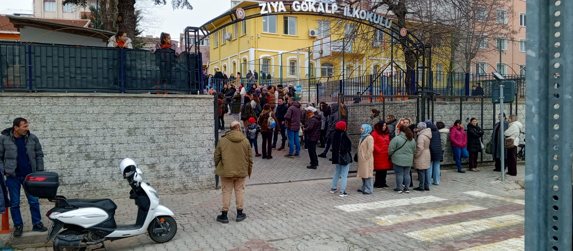 F26343Df 0353 4F09 9918 Bdc68D071575