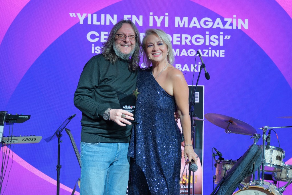 Gazeteci̇ Suha Baki̇ Eli̇f Güvendi̇k X