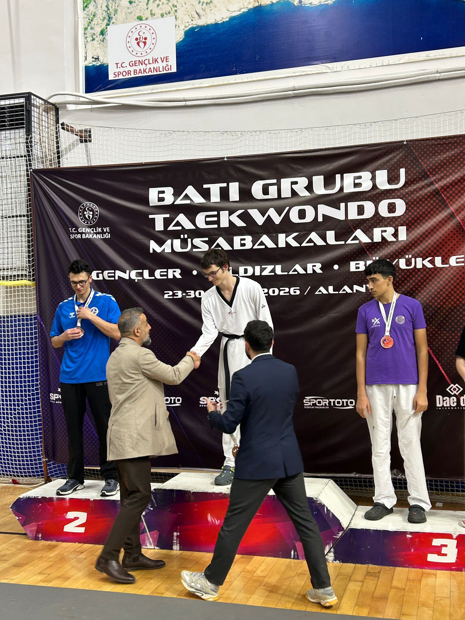 2B446C8E F642 49F1 9519 C995Dfe5F35F