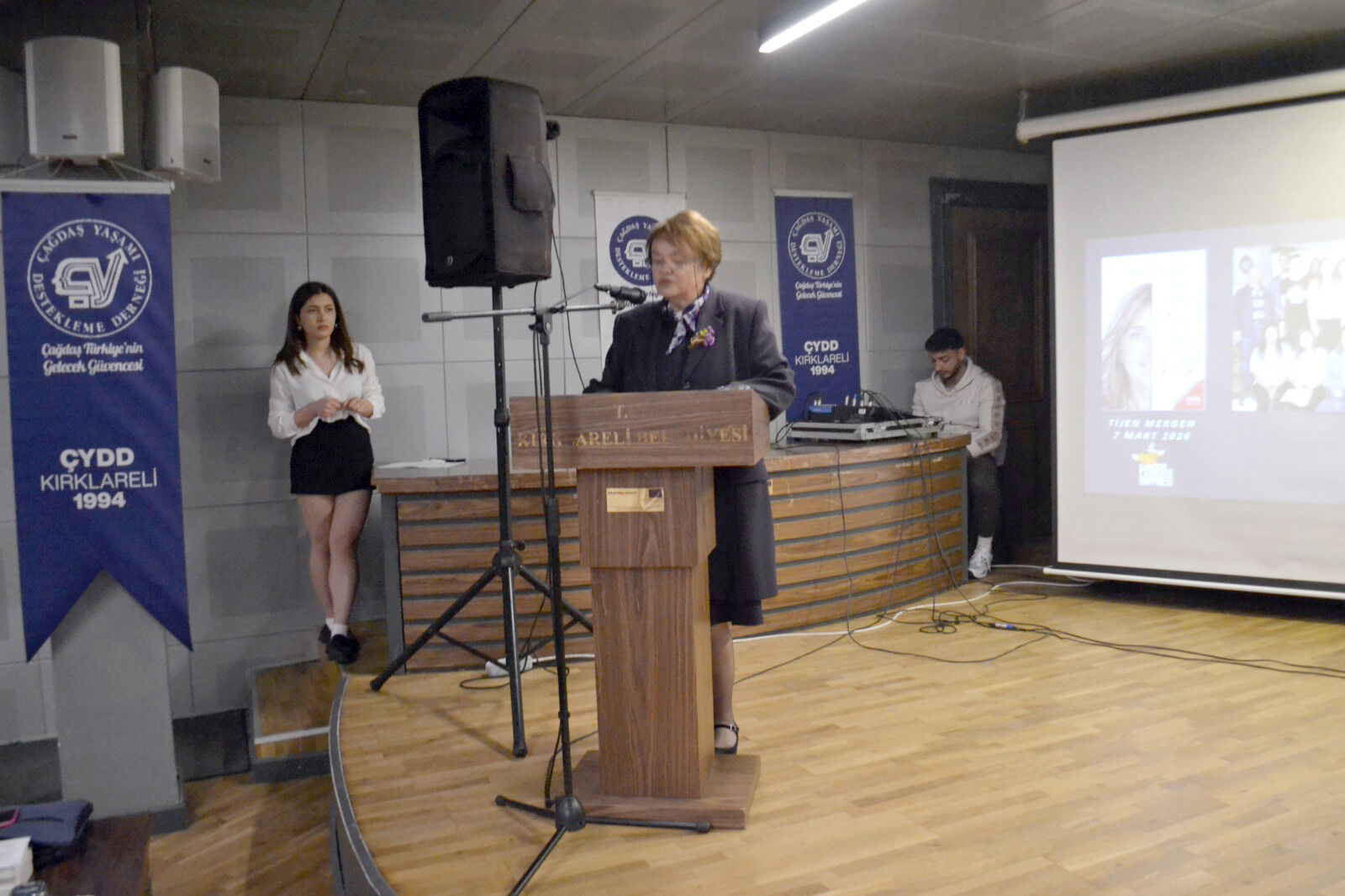 959A7F28 8780 401A Ad05 Ec30D172E4A0