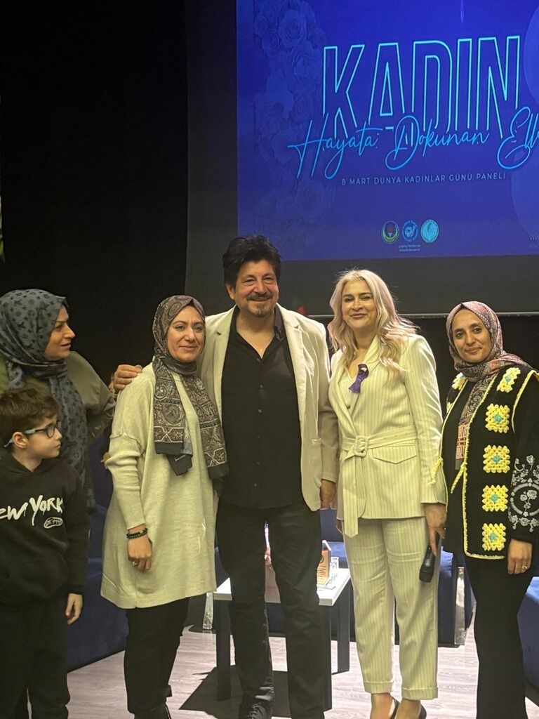 Eki̇n Akkaş Ve Di̇yarbakirli Hanimlar