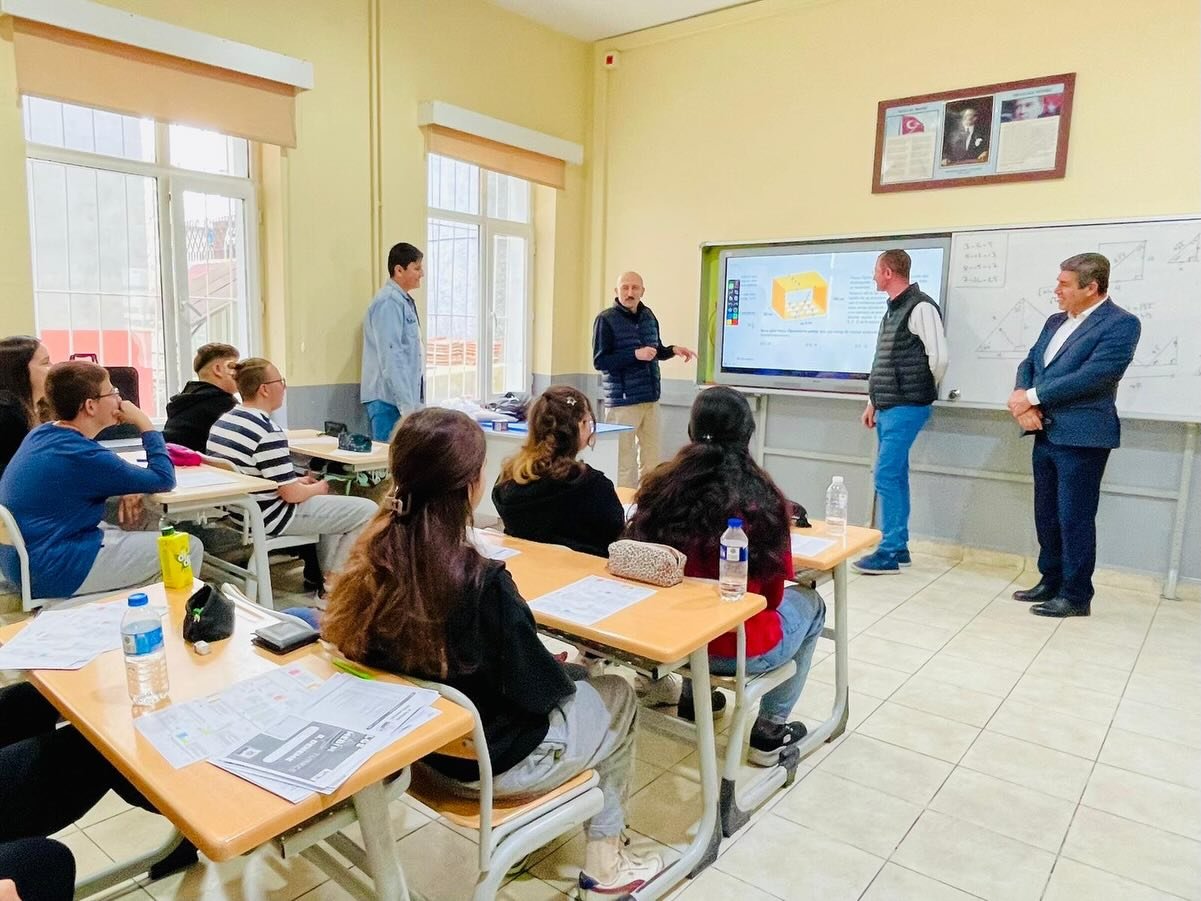 Müdür Altınöz DYK Kursunu Ziyaret Etti