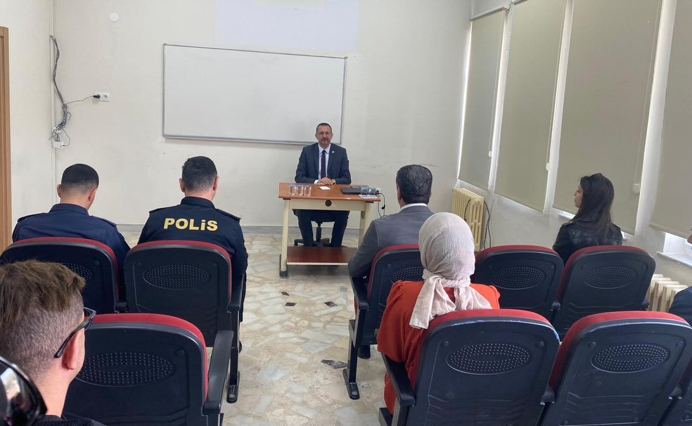 Pınarhisar’da Okul Güvenliği Toplantısı Yapıldı