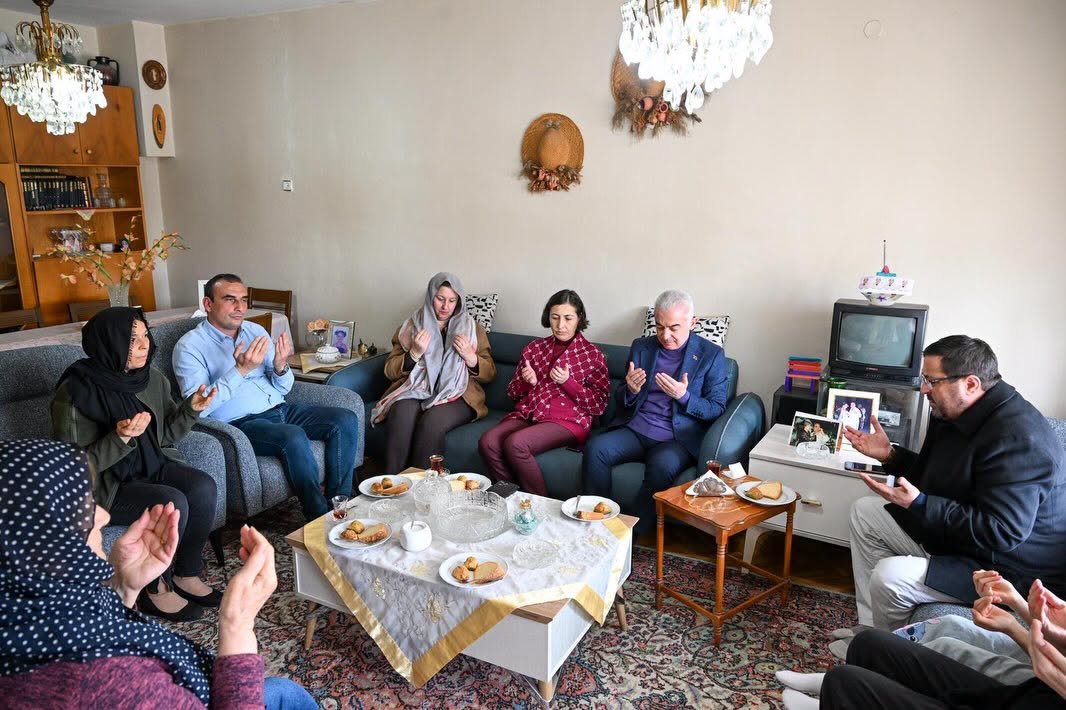 Vali Turan’dan Babat Ailesine Taziye Ziyareti